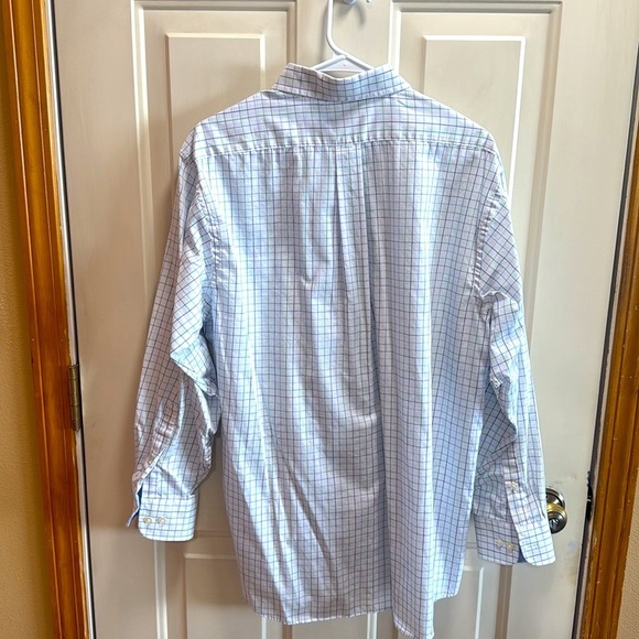 Chaps White and Blue Casual Button Down Shirt Classic Fit Twill Wrinkle Free - Picture 2 of 6